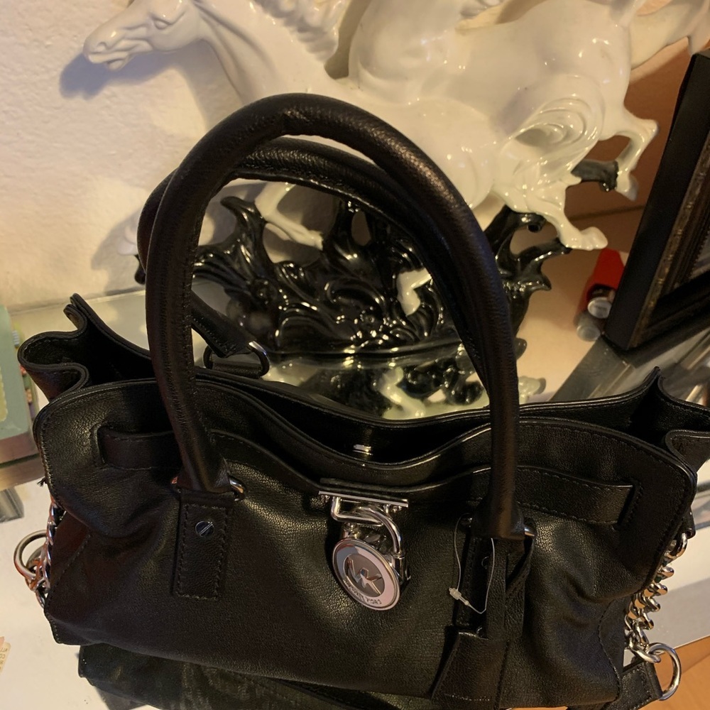 Brand New Micheal Kors Handbag. - Picture 6 of 8